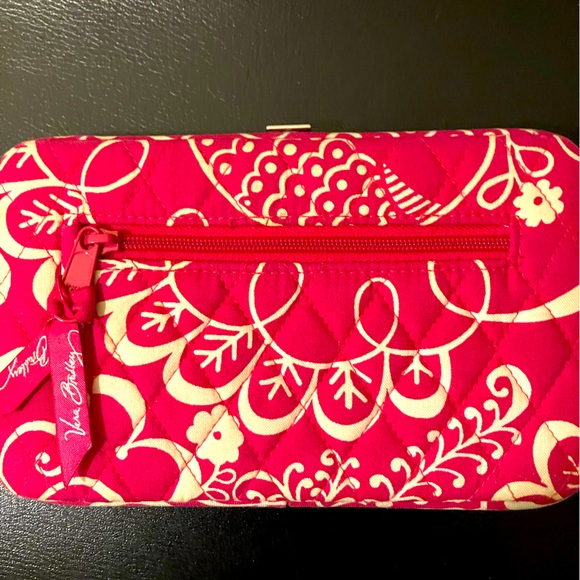 Vera Bradley wallet red floral design - Picture 1 of 6
